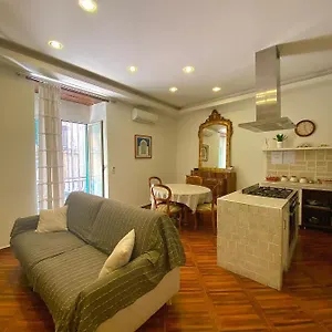  Apartment Trinita Degli Spagnoli House Italy